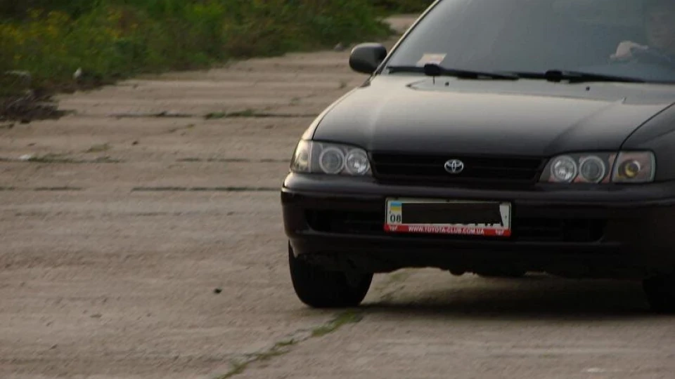 Toyota Carina E 5