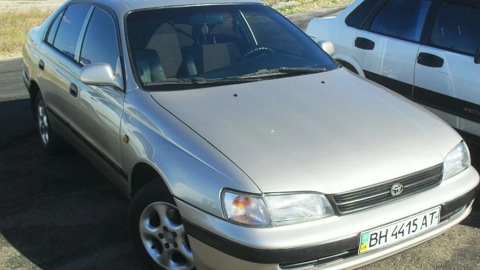 Toyota Carina E 3