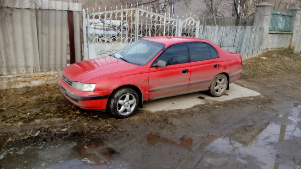 Toyota Carina E 2