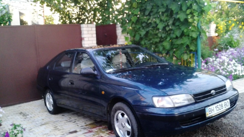 Toyota Carina E 3