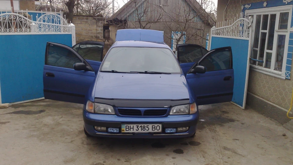 Toyota Carina E 3