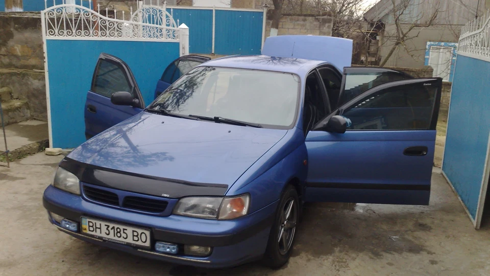 Toyota Carina E 4