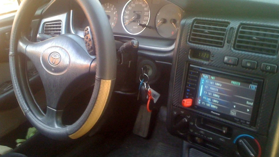 Toyota Carina E 1.6 3