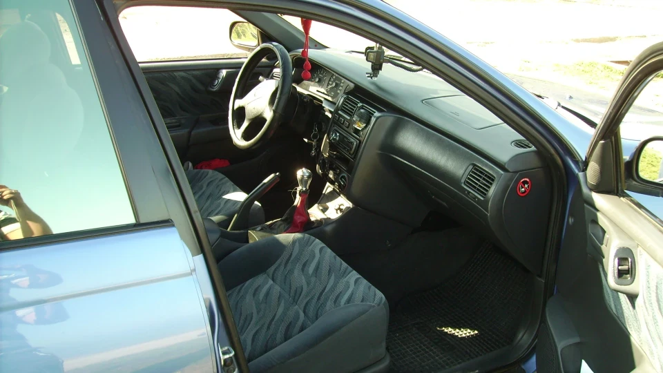Toyota Carina E 1.8 7А-FE LB 2