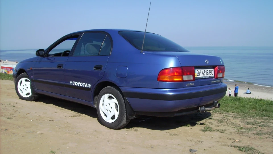 Toyota Carina E 1.8 7А-FE LB 3