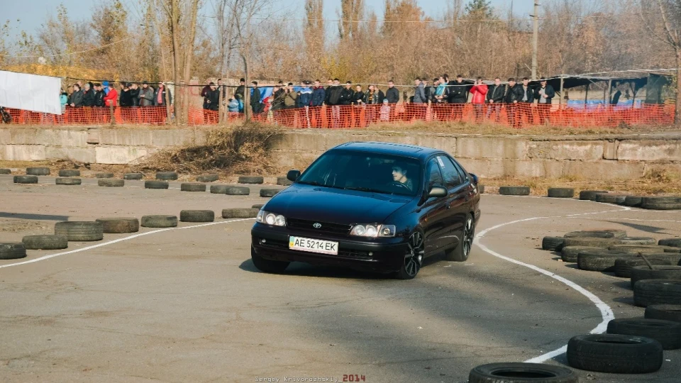 Toyota Carina E 2-літровий літак 2