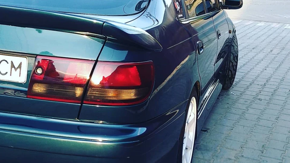 Toyota Carina E 2.0 turbo 3