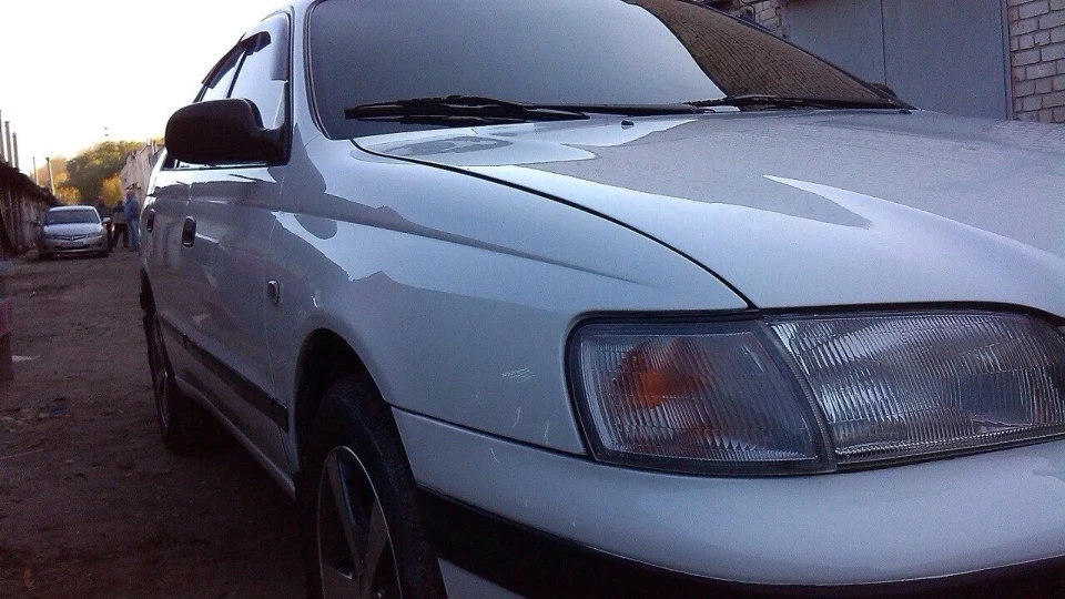Toyota Carina E Англійка GLI 5
