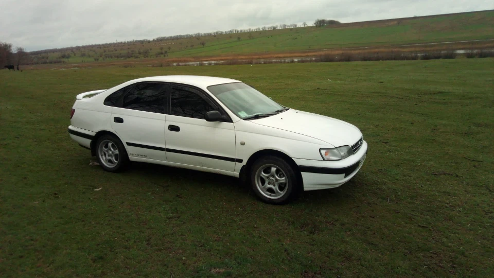 Toyota Carina E Білочка 4