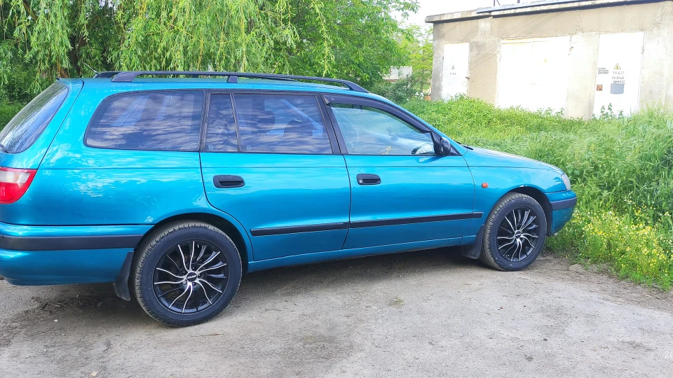 Toyota Carina E Березовий перламутр 3