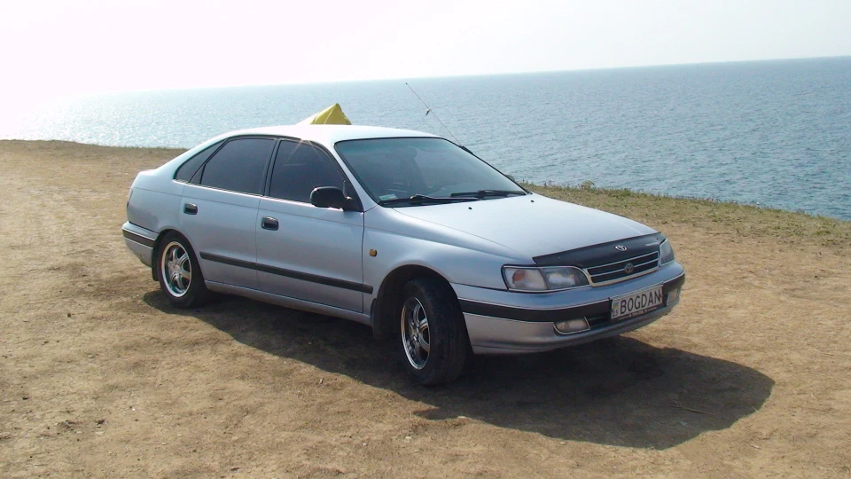 Toyota Carina E BOGDAN 2