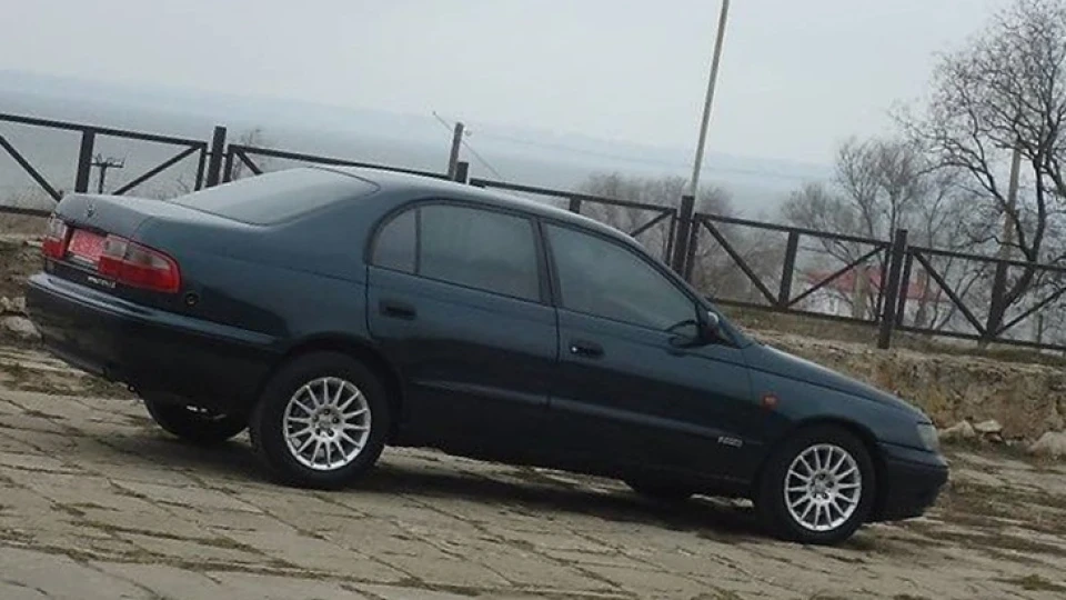 Toyota Carina E GLI 1995 3
