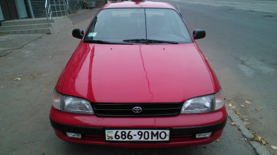 Toyota Carina E Червона Каріша 4