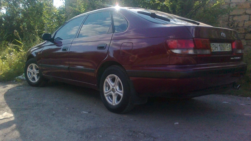 Toyota Carina E Rеd 4a-fe LB 4