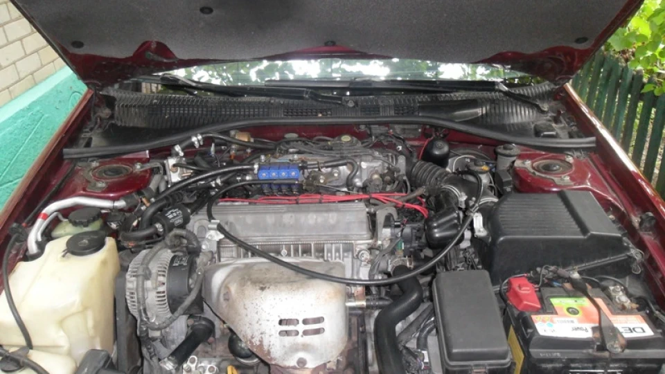 Toyota Carina E RED ARROW 4