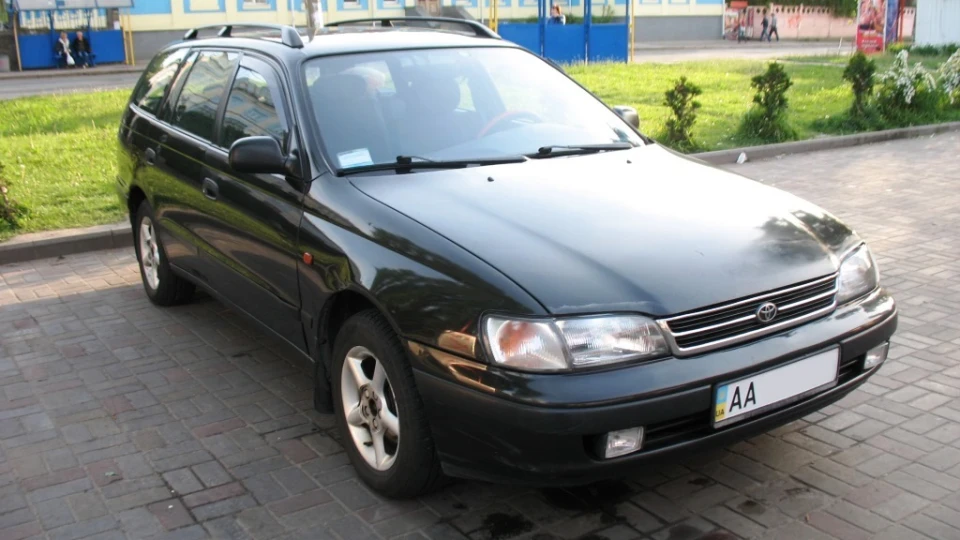 Toyota Carina E Sarai з 1.6LB XL c GBO4