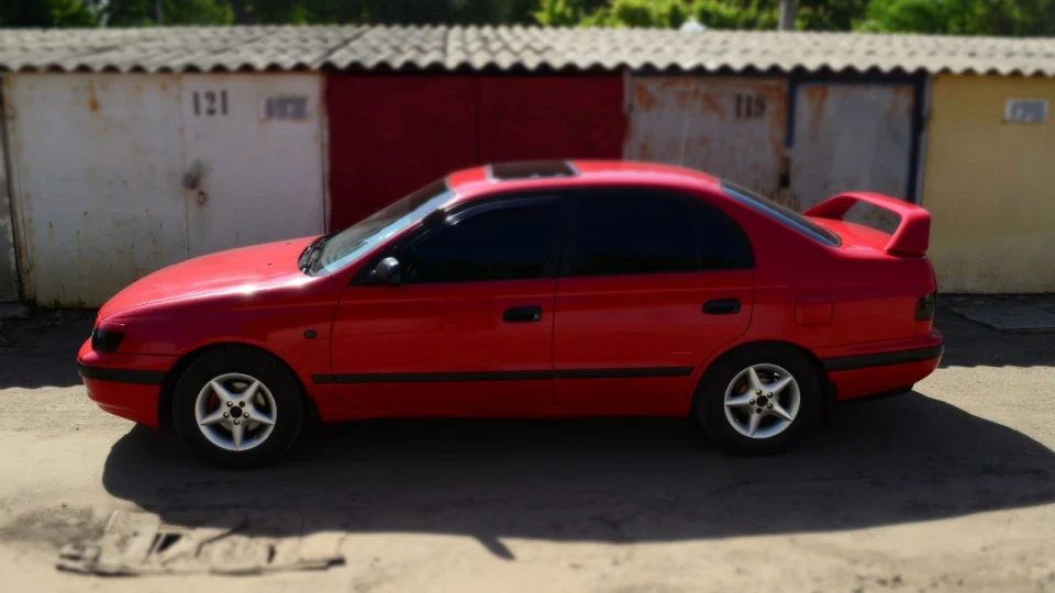 Toyota Carina E Сирник;) 2