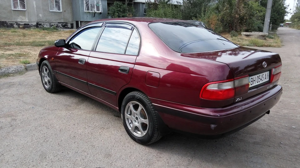 Toyota Carina E XLi
