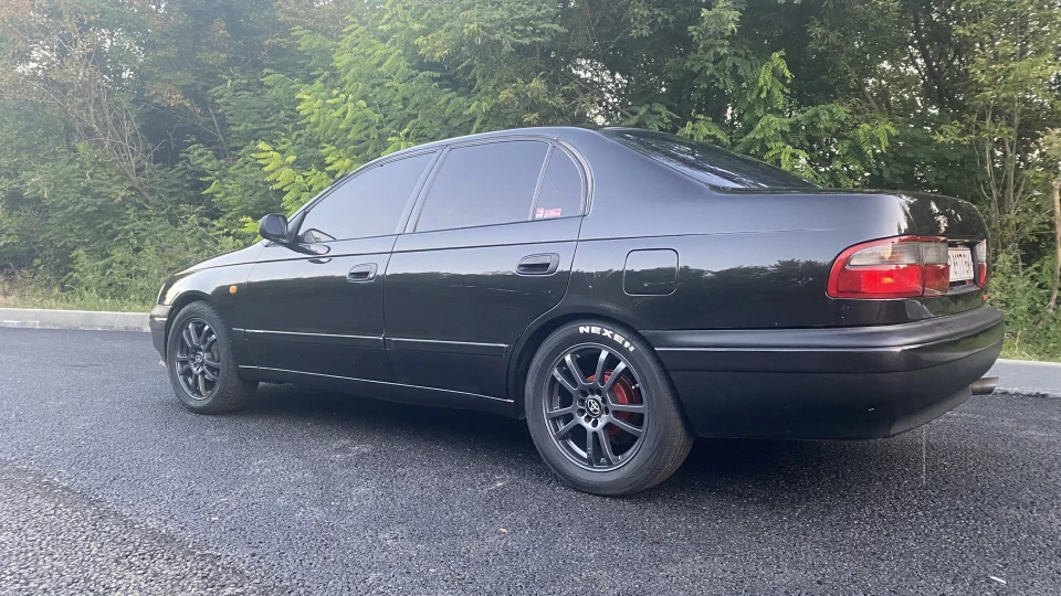 Toyota Carina E YOTOTA
