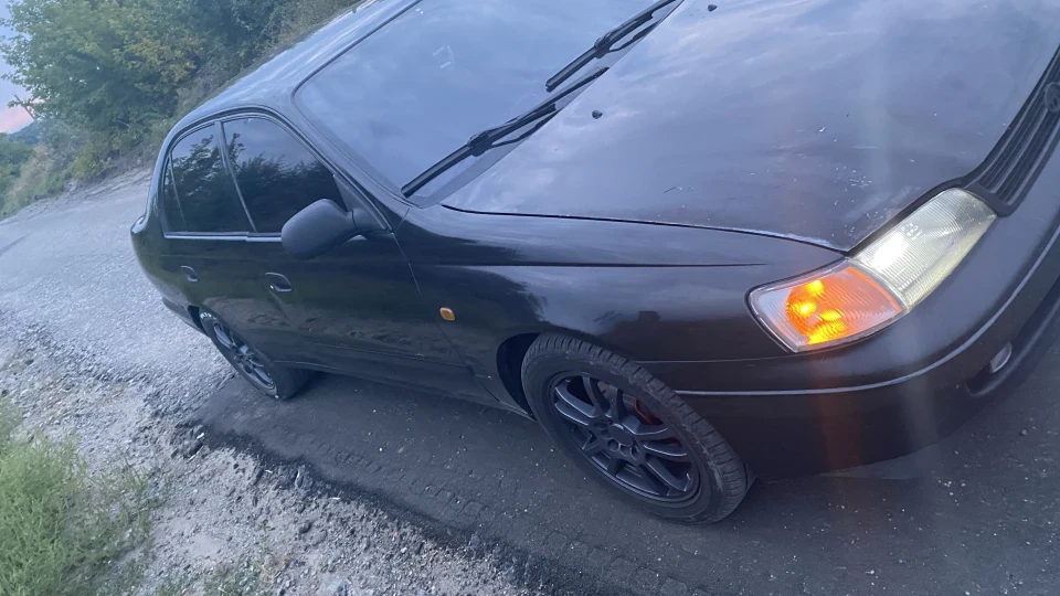 Toyota Carina E YOTOTA 4