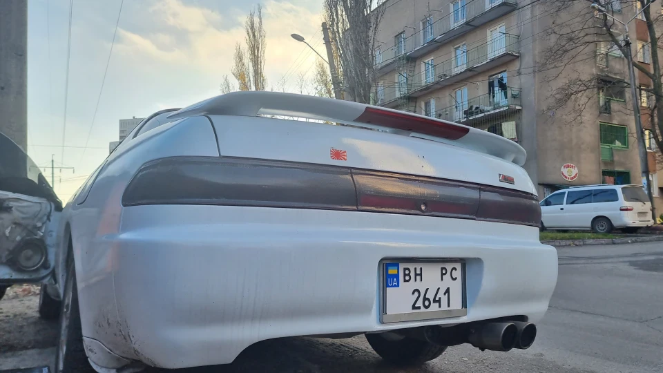 Toyota Carina ED Білий візок