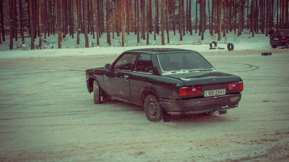 Toyota Carina 3