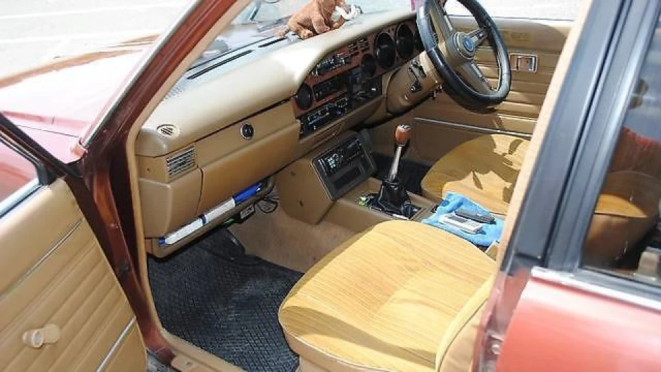 Toyota Carina 3
