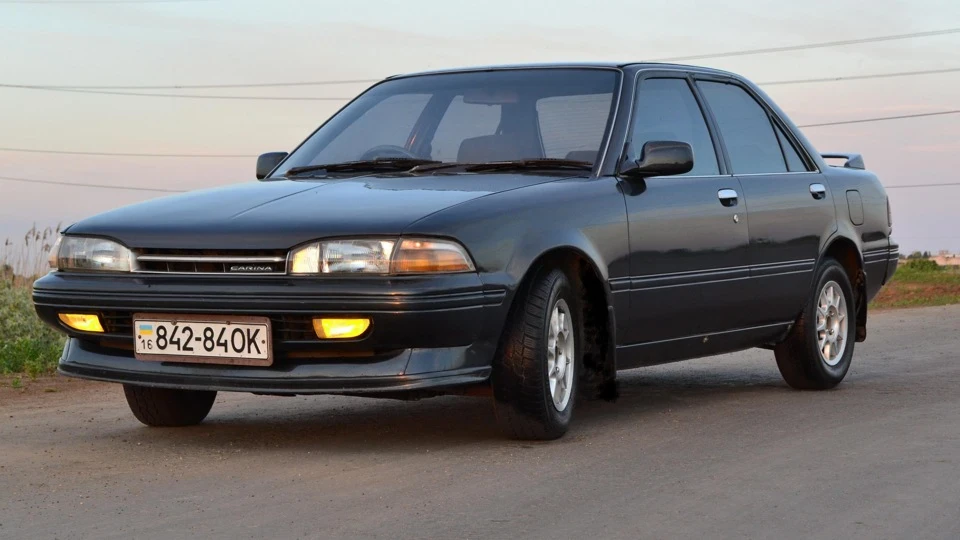 Toyota Carina 3