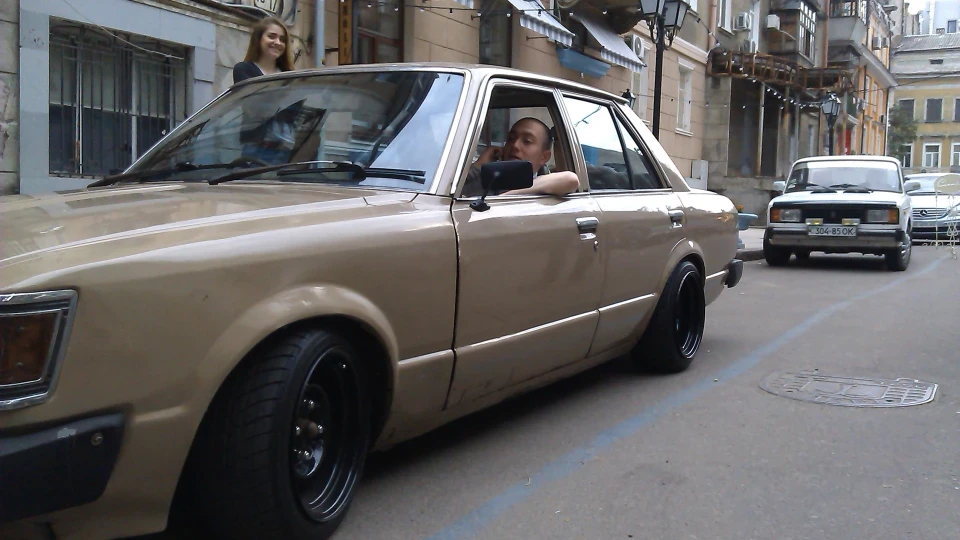 Toyota Carina 3