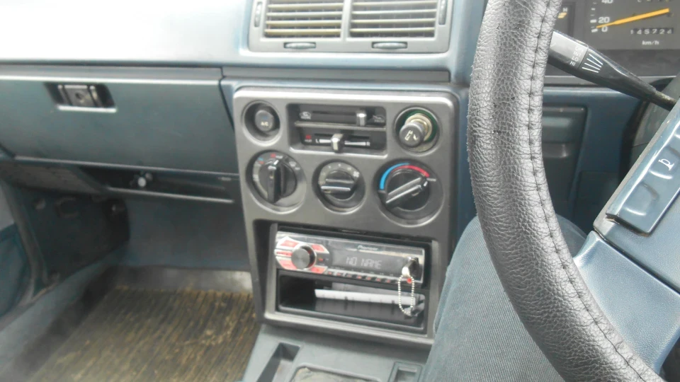 Toyota Carina 5