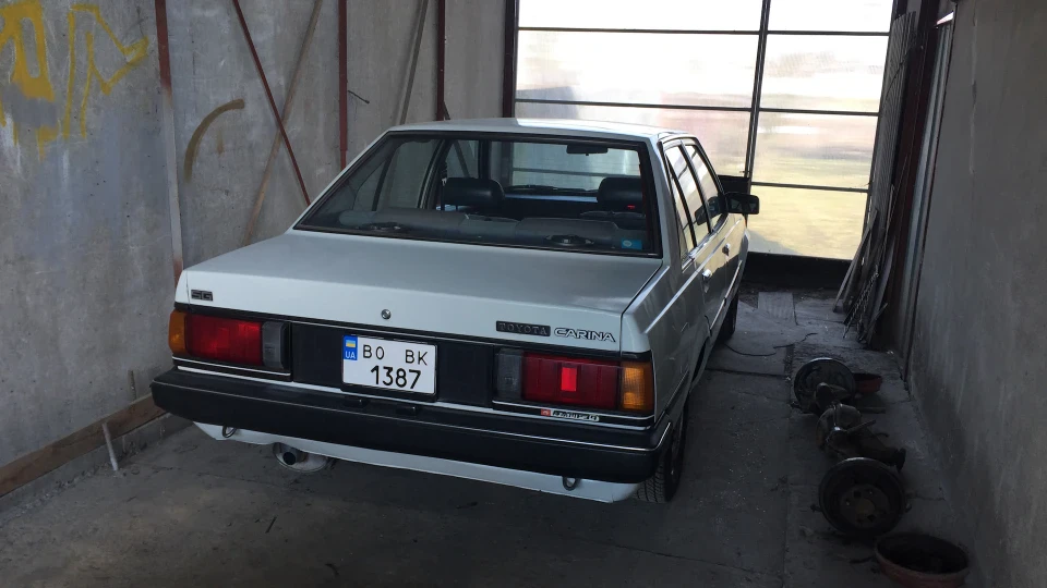 Toyota Carina 2