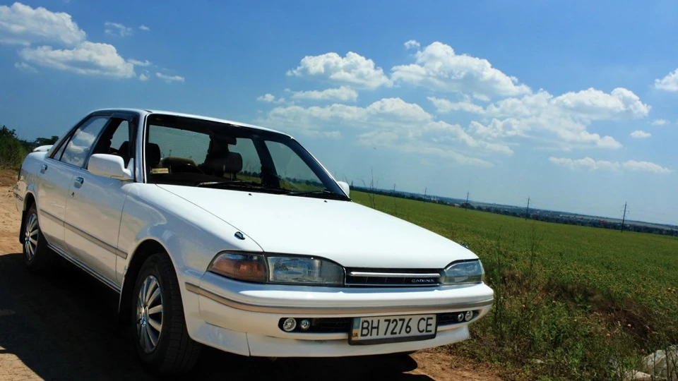 Toyota Carina ホワイトレディ