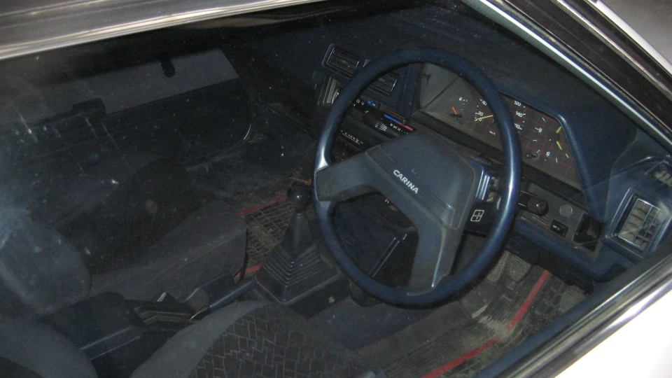 Toyota Carina Комплектація SG