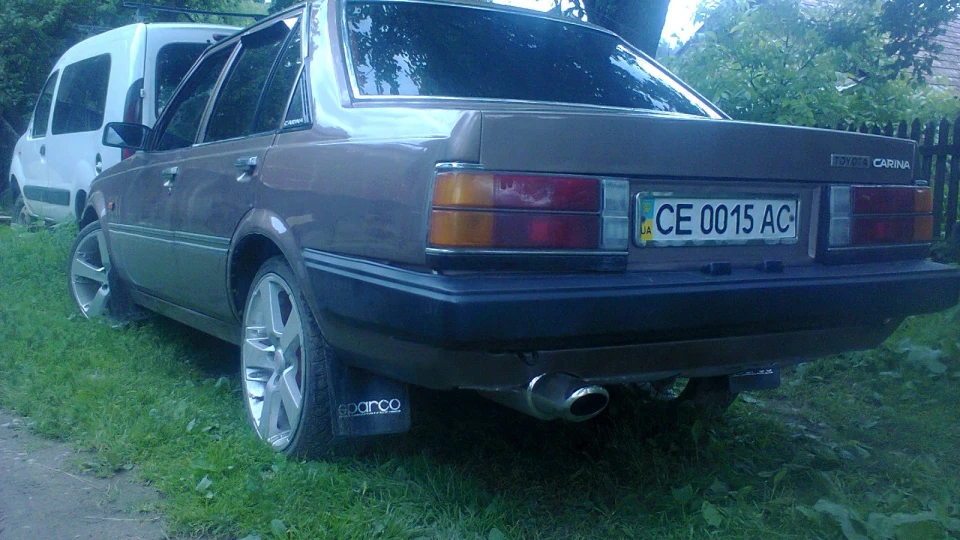 Toyota Carina блискавка 4