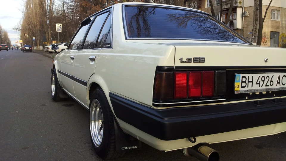 Toyota Carina Old School 3