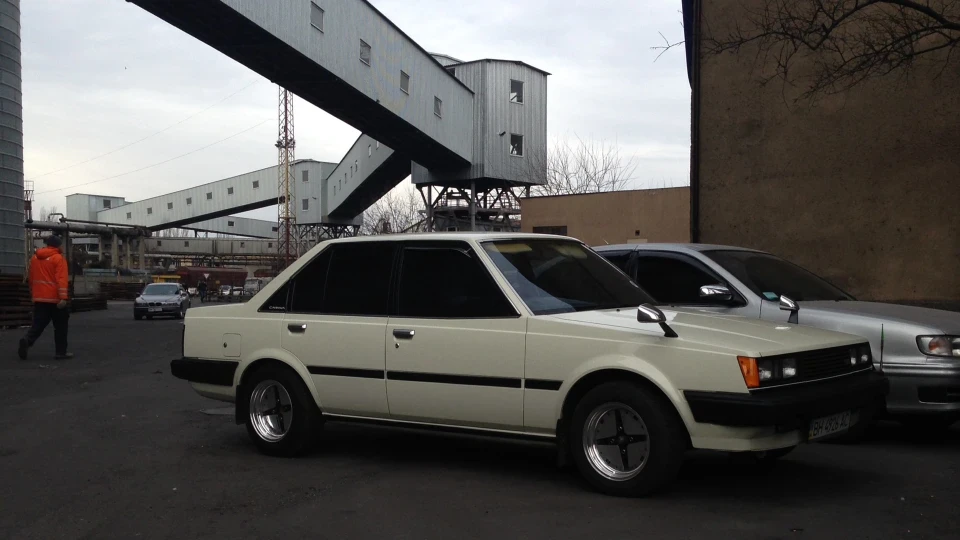 Toyota Carina Old School 5