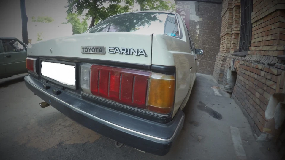 Toyota Carina Risovozka