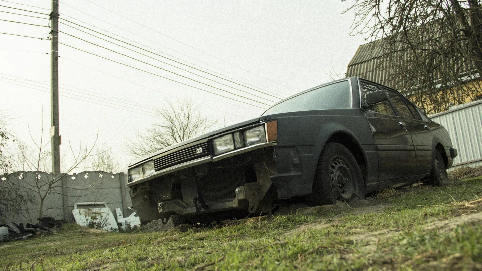 Toyota Carina V8 Marrakesh Brown 2