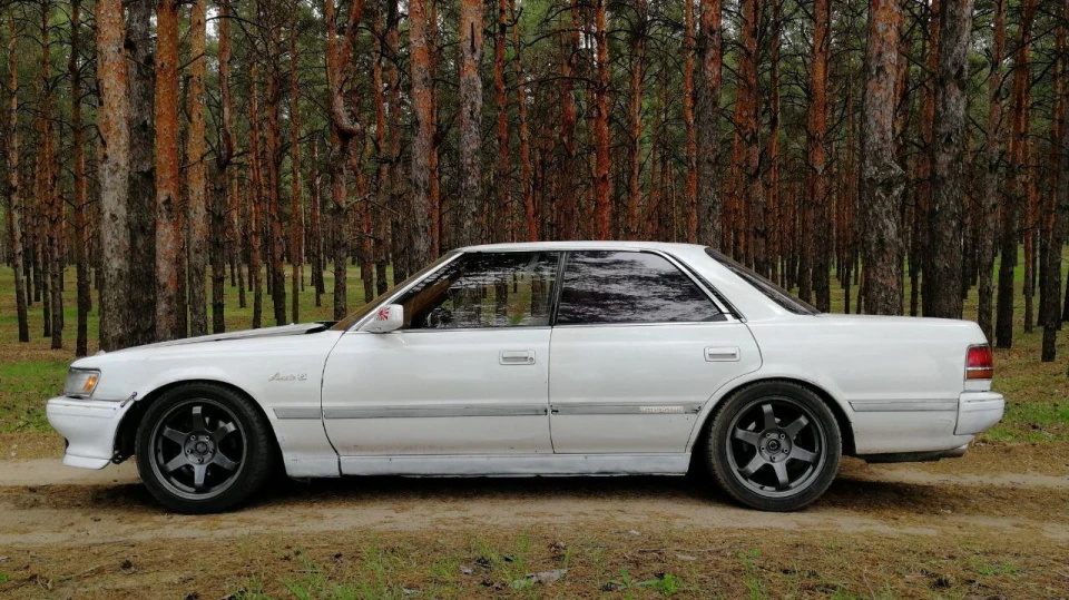 Розкішний дрифтовий проект Toyota Chaser 2