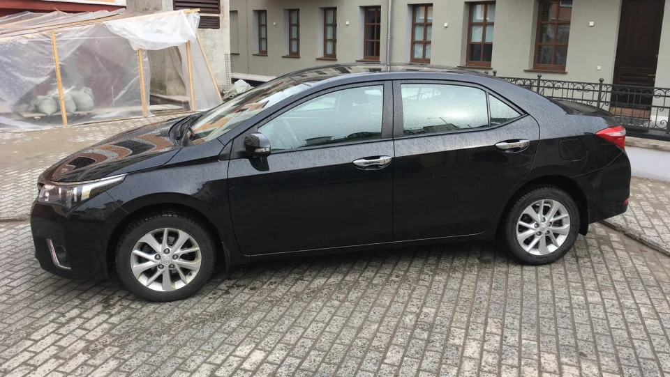 Toyota Corolla 2