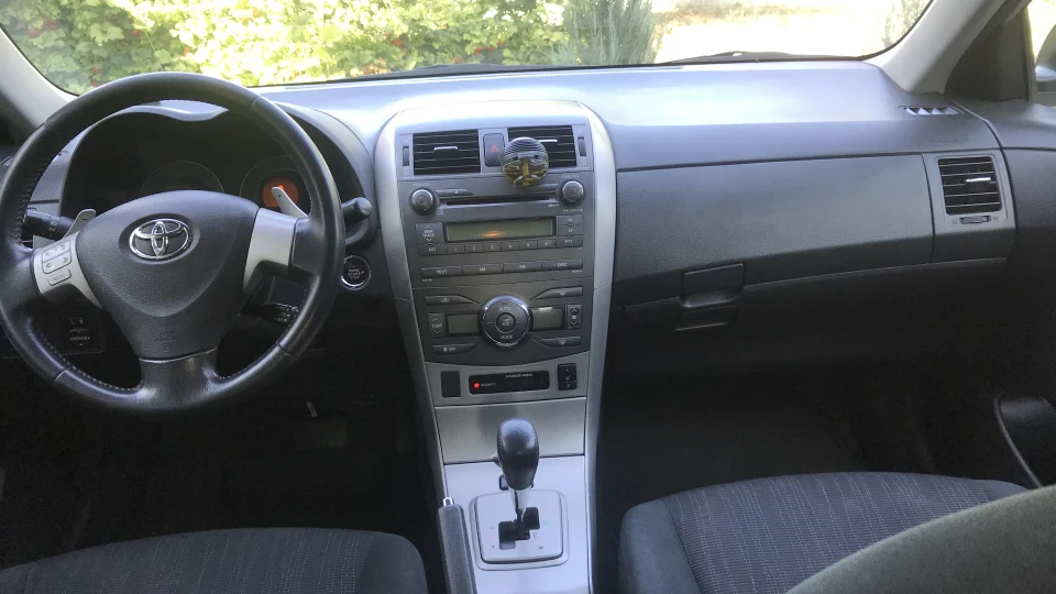 Toyota Corolla 2