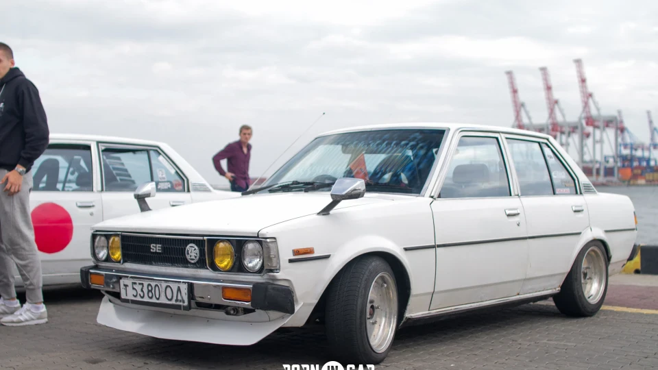 Toyota Corolla 4