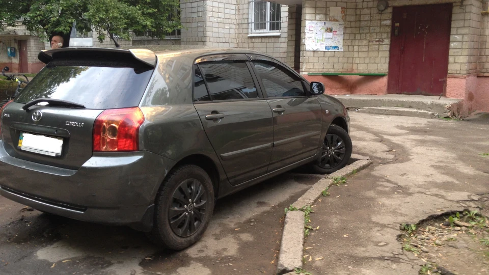 Toyota Corolla 2