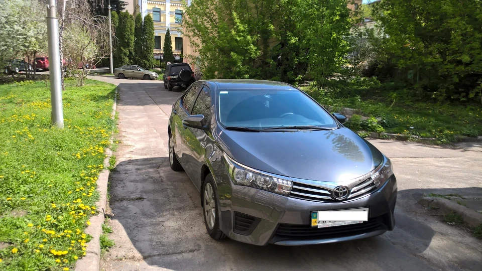 Toyota Corolla 4