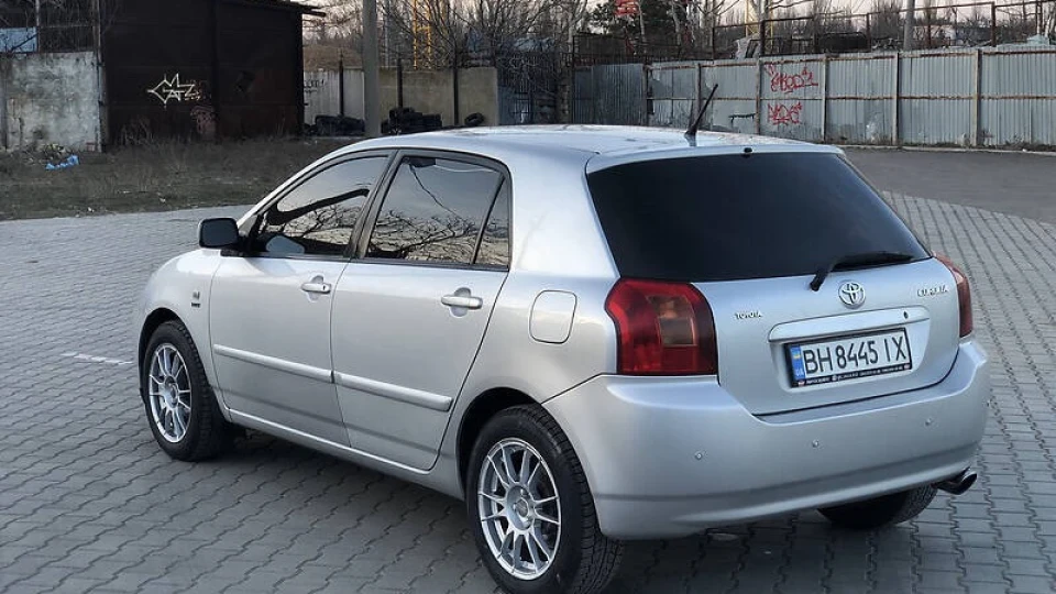 Toyota Corolla 4