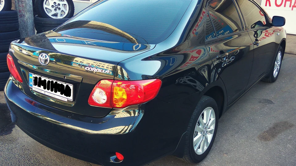 Toyota Corolla 黒 4