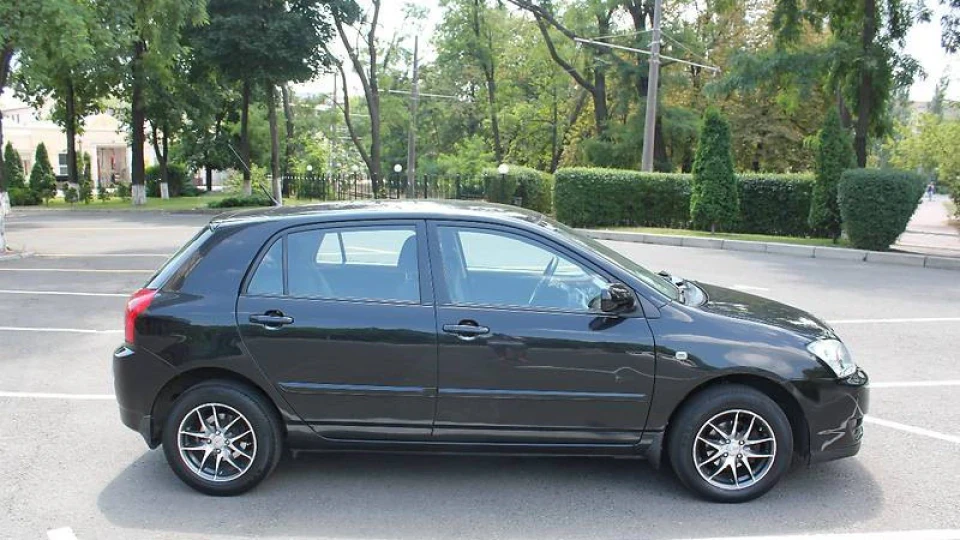 Toyota Corolla 2