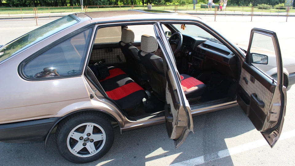 Toyota Corolla 1,3 автомат 2