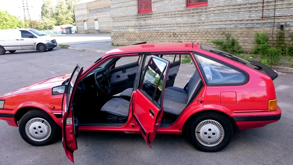Toyota Corolla 1,3 карб 12 клапанов 3