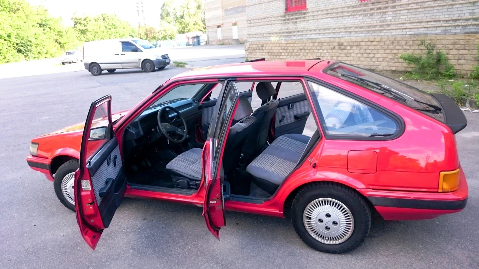 Toyota Corolla 1,3 карб 12 клапанов 4